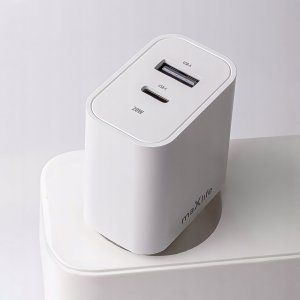 Maxlife ładowarka sieciowa PD QC MXTC-06-20AC 1x USB-C 1x USB 20W biała + kabel USB-C - Lightning 20W 3