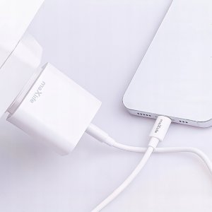 Maxlife ładowarka sieciowa PD QC MXTC-06-20AC 1x USB-C 1x USB 20W biała + kabel USB-C - Lightning 20W 10