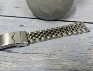 Lavvu Bransoleta stalowa do zegarka 18 mm Lavvu LS2CS18 srebrna zwężana o 4 mm . 4