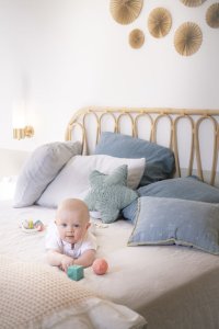 Zestaw prezentowy Żyrafa Sophie z kolorowym gryzakiem na kółku 11