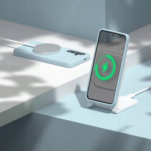 Nakładka Etteri Silicone Mag do Samsung Galaxy S25 jasnoniebieska 8