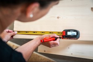 DALMIERZ LASEROWY METEC 20M Z MIARĄ ZWIJANĄ 5M 7