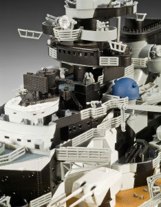 Model plastikowy statek Tirpitz 1:350 11