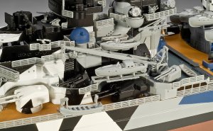 Model plastikowy statek Tirpitz 1:350 12