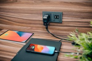 Ładowarka Verbatim Mini GaN 100W 2xUSB-C PD/1x USB-A QC adapter UE/UK/USA czarny (30239) 9