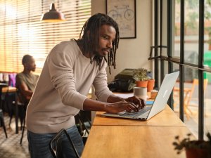 Laptop HP OmniBook 5 Next Gen AI 16-ag1070wm / B5PB3UA / Ryzen AI 7 / 16GB / 1TB / Radeon 860M / 2k / Win 11 Pro / Szary 6