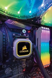 Pamięć Corsair Vengeance RGB PRO, DDR4, 32 GB, 2666MHz, CL16 (CMW32GX4M2A2666C16W) 6