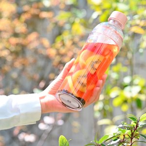 Hario - butelka do matchy plastikowa 400ml - jasny róż 2