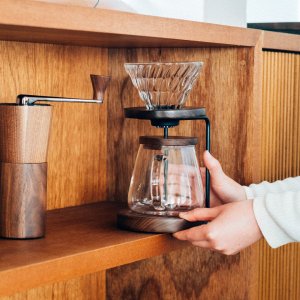 Hario Drip Stand Set Walnut - dripper z podstawą 2