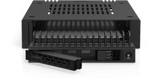 Kieszeń Icy Dock We-Ra. IcyDock 1x2.5" PCIe 4.0 NVMe U.2/U.3 to MCIO 1x3.5" 3