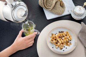 Czajnik DeLonghi De'Longhi Luminosa KBL2001.W biały 8