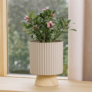 ProGarden Metalowa doniczka z drewnianą podstawką STÖDA, 18 x 23 cm 2