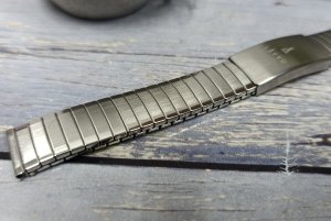 Lavvu Bransoleta stalowa do zegarka 16 mm Lavvu LS2AS16 srebrna rozciągana . 2
