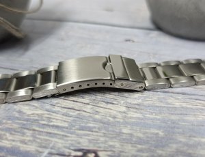 Lavvu Bransoleta stalowa do zegarka 20 mm Lavvu LS2BS20 srebrna zwężana o 4 mm . 5