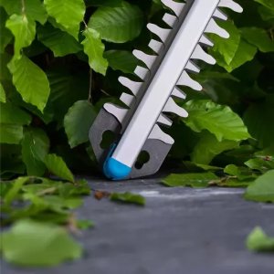 Gardena EasyCut 45/18V 14734-20 – w zestawie: akumulator i ładowarka 9