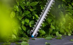 Gardena Gardena 14735-55 urządzenie elektryczne do strzyżenia żywopłotów Podwójne ostrze 124 W 2,2 kg 4