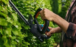 Gardena Gardena 14734-55 urządzenie elektryczne do strzyżenia żywopłotów Podwójne ostrze 124 W 2,09 kg 2