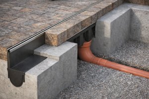 GardenPlus Czarny Kanał Szczelinowy Odwodnienie Liniowe B125 1M PP Odpływ posadzkowy 2