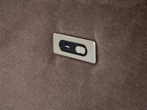 Beliani Sofa z elektryczną funkcją relaksu z ładowarką beżowa ROKKE (375104 Bel) 10