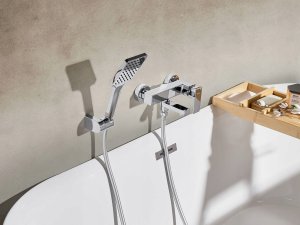 Bateria wannowa Beliani Bateria wannowo-prysznicowa BALNEARIO Srebrny 2