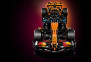 LEGO Technic Bolid McLaren MCL39 F1® (42228) 5