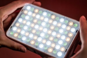 Naświetlacz Aputure amaran Ace 25c (White) 9