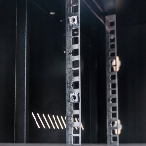 Szafa Netberg SZAFA RACK 19" 6U NETBERG Wisząca Instalacyjna 600x400 mm czarna Otwierane boki 7