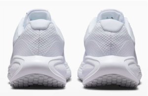 Nike BUTY NIKE DAMSKIE SPORTOWE REVOLUTION 8 HJ8485-101 DO BIEGANIA NA FITNESS 5