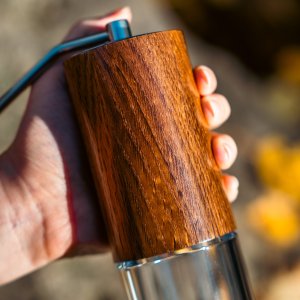 Młynek do kawy Comandante Comandante - Młynek C40 MK4 Vintage Oak Classic 2