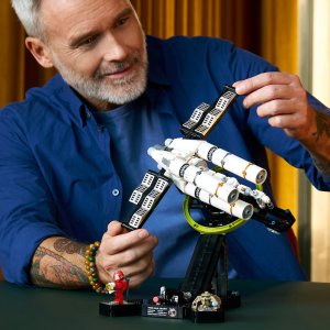 LEGO Icons Projekt Hail Mary (11389) 3