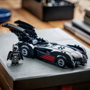 LEGO Batman Batmobil™ z filmu Batman i Robin™ (76333) 2