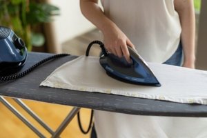 Generator pary Gorenje Gorenje Steam Generator Iron | SGD3000BBK | 3000 W | 8 bar | 1.5 L | Auto power off | Vertical steam function | Calc-clean function | Blue/Black 13