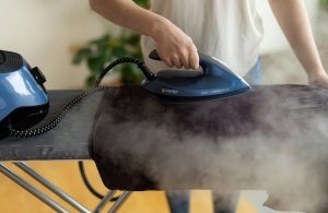 Generator pary Gorenje Gorenje Steam Generator Iron | SGD3000BBK | 3000 W | 8 bar | 1.5 L | Auto power off | Vertical steam function | Calc-clean function | Blue/Black 6