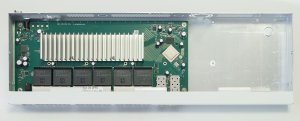 Router MIKROTIK ROUTERBOARD CRS326-24G-2S+RM SFP+ 26 port 7