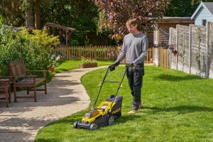 Kosiarka akumulatorowa Stanley SCMWP3401M1-QW 11