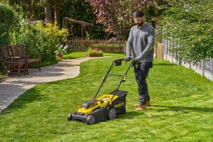 Kosiarka akumulatorowa Stanley SCMWP3701M2-QW 7