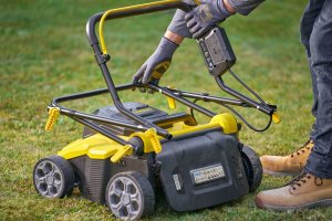 Stanley Wertykulator 1x4Ah SCOEP3801M2 11