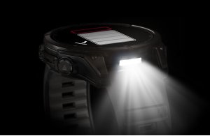 Smartwatch Garmin Inteligentny zegarek Fenix 8 – 47 mm, AMOLED Sapphire, Titan DLC w kolorze szarego węgla z silikonowym pasek w kolorze czarno-szarym 4