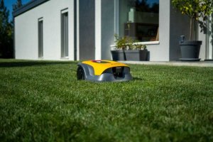 Robot koszący Stiga STIGA A 8v bezprzewodowy robot med "Vista" >800 m2 2