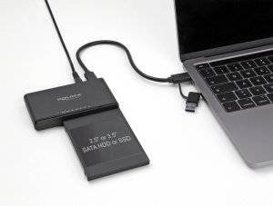 Stacja dokująca Delock USB Type-C™ Konwerter dla 1 x M.2 NVMe SSD + 1 x SATA SSD / HDD z funkcją klonowania 3