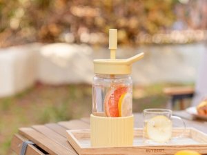 Mellow Yellow BUYDEEM Portable Glass Straw Bottle 550ml, model DG425, color Mellow Yellow 2