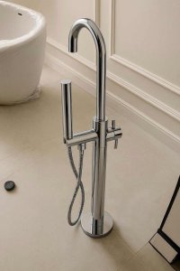 Bateria wannowa Liveno Bateria do wanny wolnostojącej chromowana ze słuchawką 113cm 4