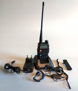 Krótkofalówka Baofeng Radiotelefon Baofeng UV-5X dualband VHF UHF 2800mAh USB-C 4