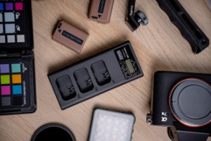 Ładowarka do aparatu Eneride Ładowarka trzykanałowa Newell CD-USB-C do akumulatorów LP-E17 do Canon 14