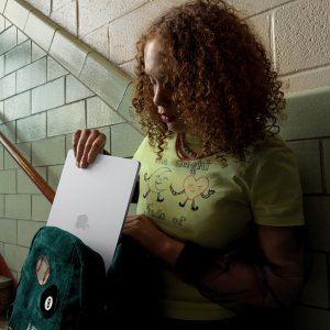 Laptop Apple MacBook Air (15") M5 10/10-Core/24GB/1TBSSD Północ MacOS 3