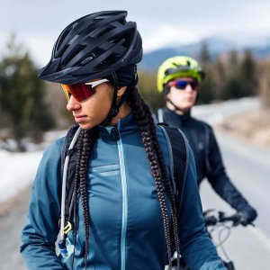 Wozinsky Kask rowerowy z odpinanym daszkiem i tylną lampką USB 54-57 cm - czarny WOZINSKY 2