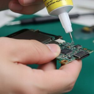 VDO Bx2_tds0866_Klej do łączenia tworzyw sztucznych i metali E-8000 12
