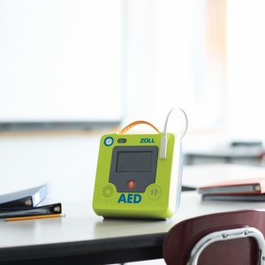 Masażer Zoll Defibrylator automatyczny prowadzi ratownika przez cały proces RKO Real CPR Help ZOLL AED 3 fully-auto 3