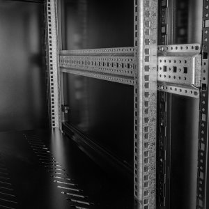 Szafa Netberg Szafa RACK 19" 32U NETBERG Stojąca 600x1000mm drzwi perforowane 6