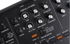 Moog MOOG MESSENGER - Syntezator Analogowy 5